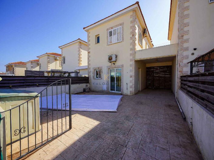 Image No.3-2 Bed House for sale