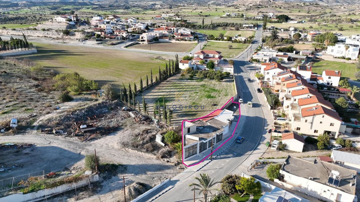 Image No.3-Commercial à vendre à Anafotida