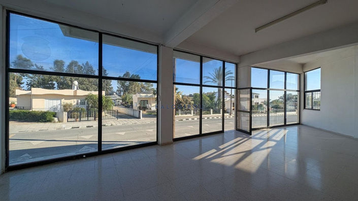 Image No.7-Commercial à vendre à Anafotida