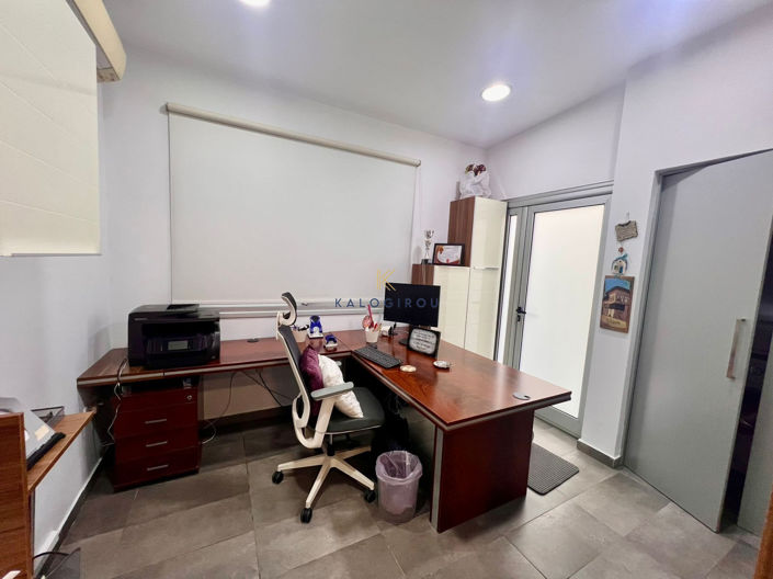 Image No.14-4 Bed House for sale