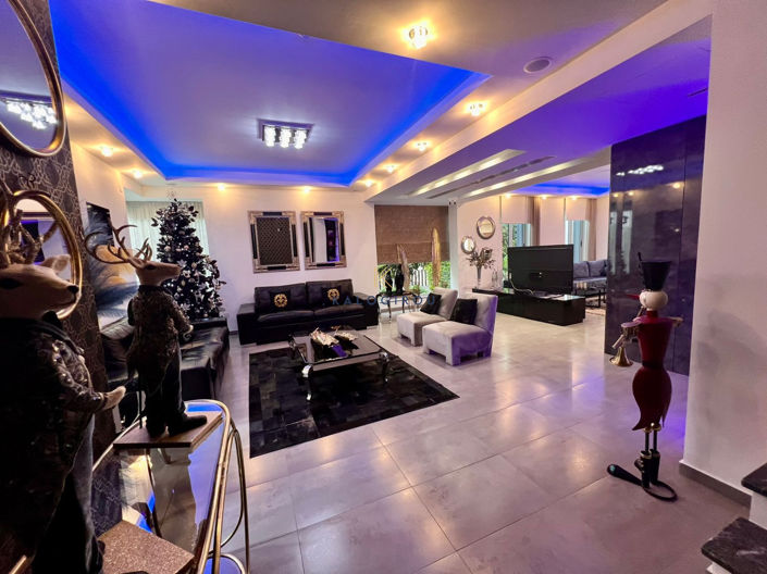 Image No.15-4 Bed House for sale