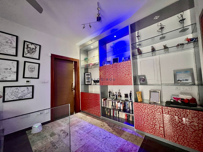 Image No.17-4 Bed House for sale