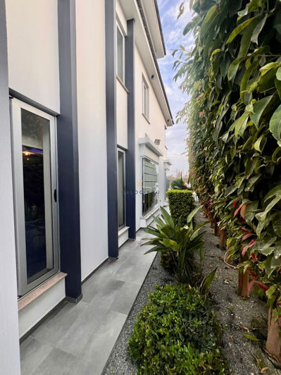 Image No.36-4 Bed House for sale