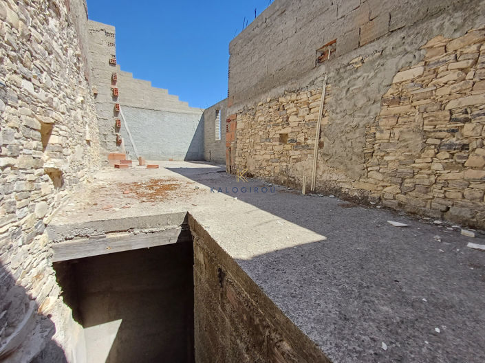 Image No.11-3 Bed House for sale