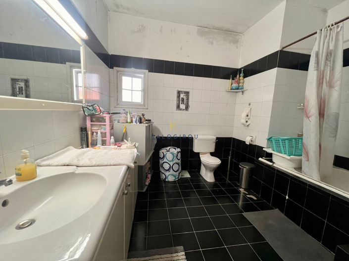 Image No.25-4 Bed House for sale