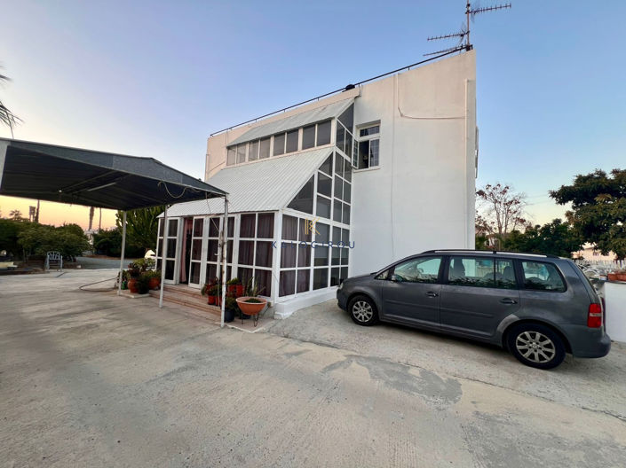 Image No.35-4 Bed House for sale