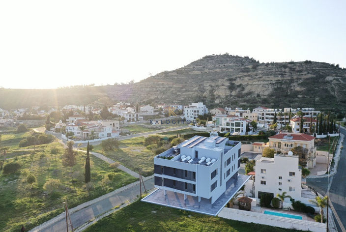 Image No.12-2 Bed Apartment for sale