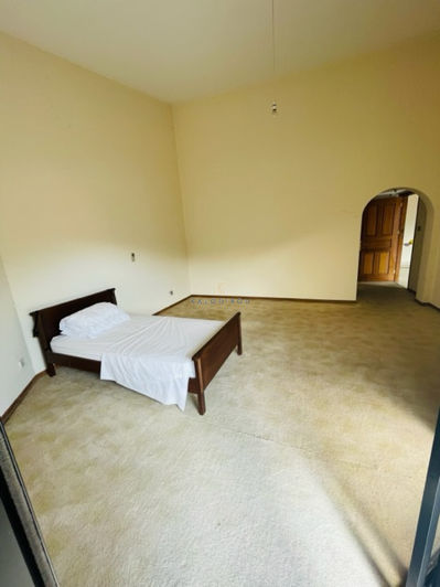 Image No.19-4 Bed House for sale