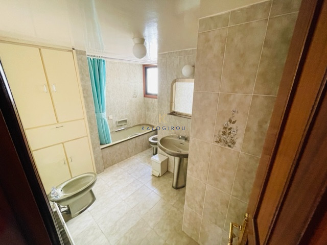 Image No.20-4 Bed House for sale