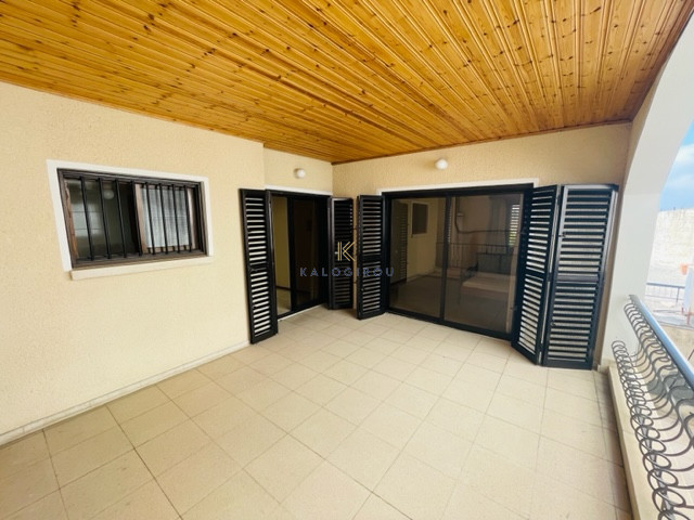 Image No.24-4 Bed House for sale