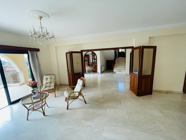 Image No.4-4 Bed House for sale