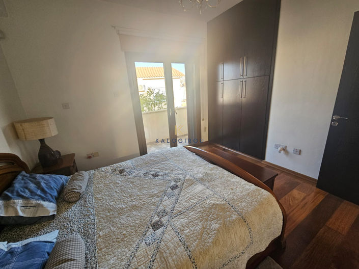 Image No.12-3 Bed House for sale