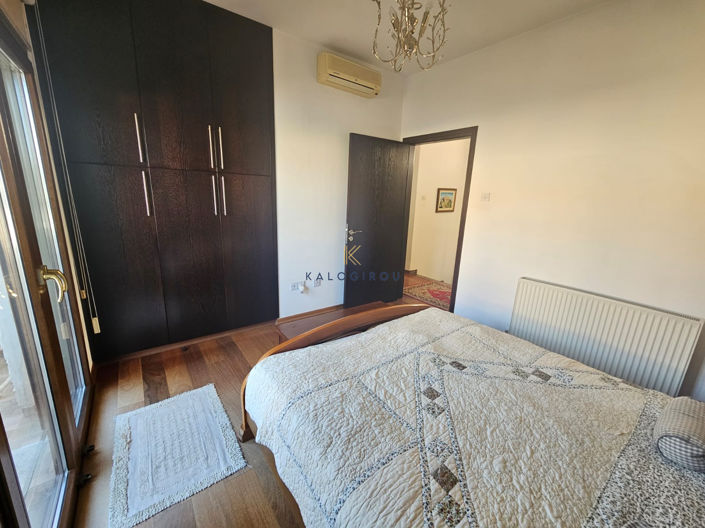 Image No.13-3 Bed House for sale