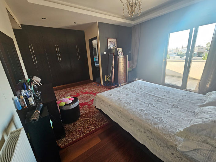 Image No.9-3 Bed House for sale