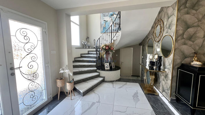 Image No.3-3 Bed House for sale