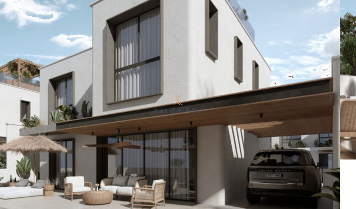 Image No.2-4 Bed House for sale