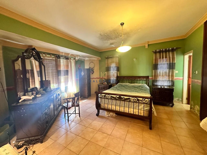 Image No.20-4 Bed House for sale