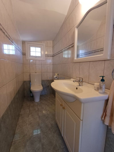 Image No.11-3 Bed House for sale