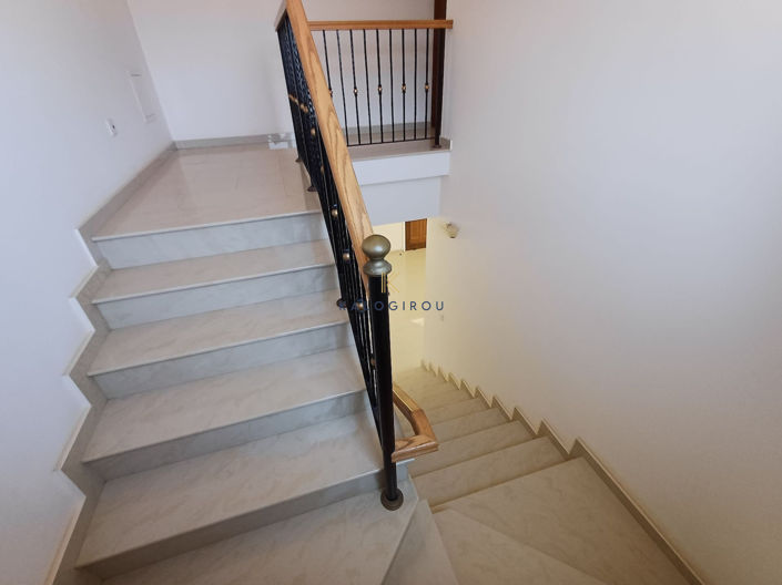 Image No.12-3 Bed House for sale