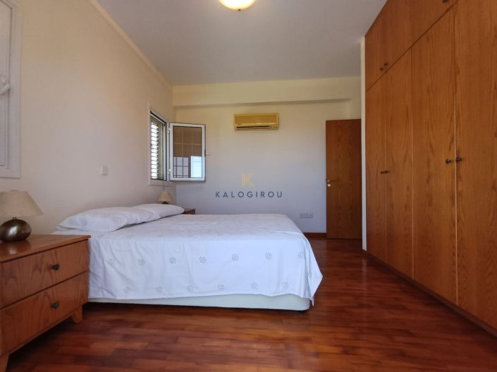 Image No.14-3 Bed House for sale