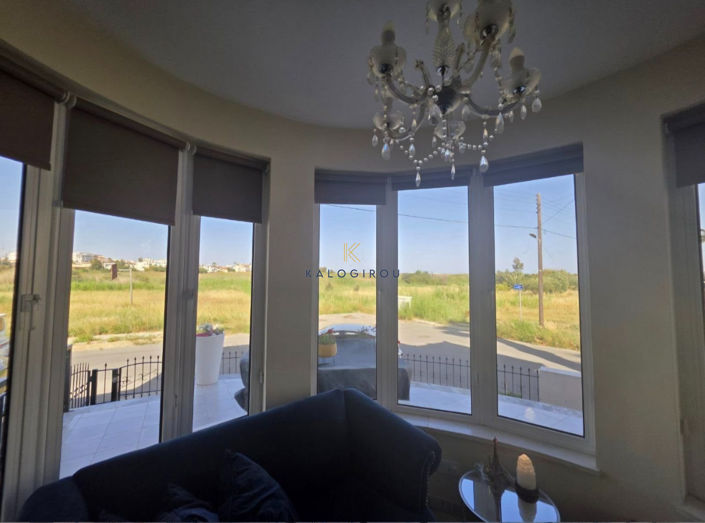 Image No.5-Appartement de 3 chambres à vendre à Kamares