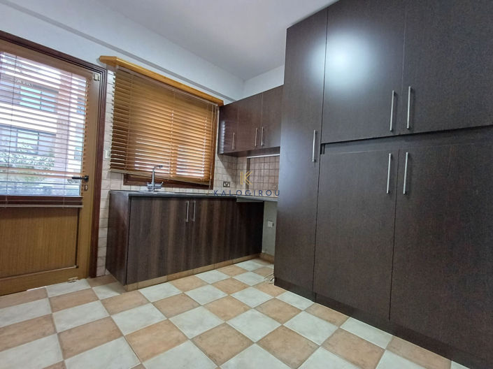 Image No.13-5 Bed House for sale