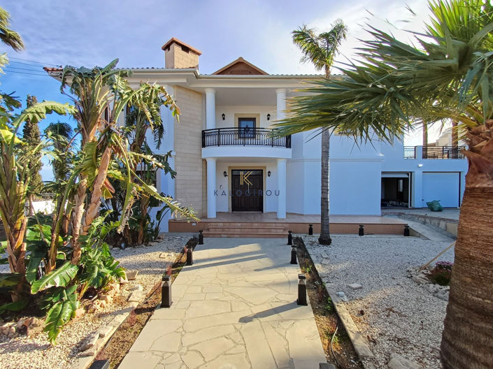 Image No.2-Maison de 5 chambres à vendre à Oroklini