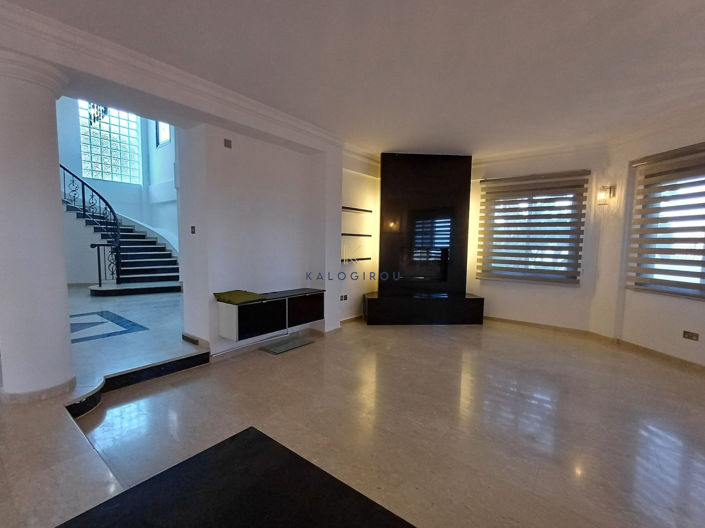 Image No.4-Maison de 5 chambres à vendre à Oroklini