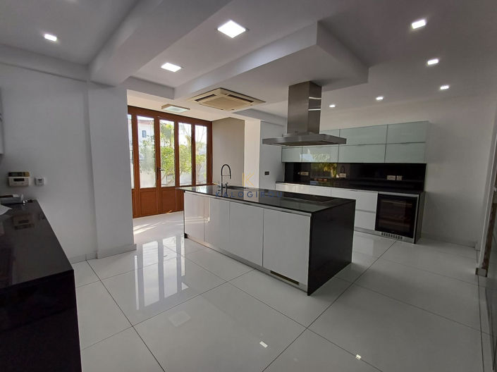 Image No.7-Maison de 5 chambres à vendre à Oroklini