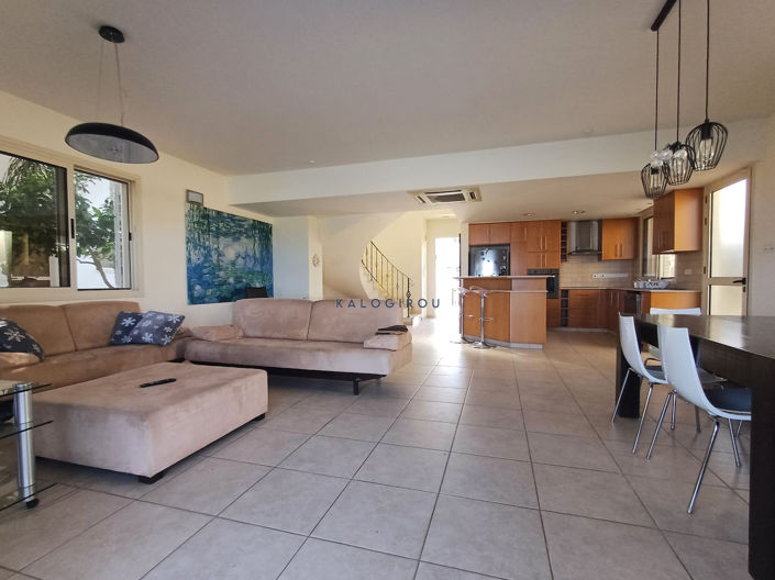 Image No.3-3 Bed House for sale