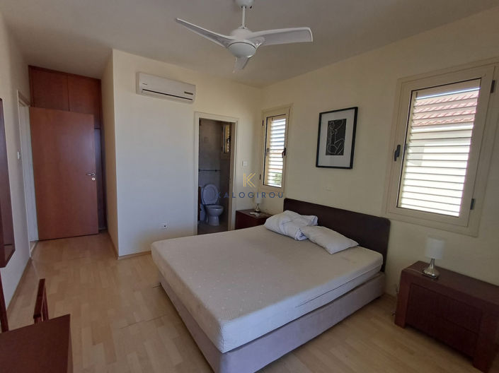 Image No.9-3 Bed House for sale