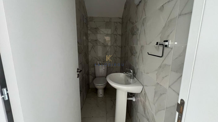 Image No.11-Maison de 4 chambres à vendre à Kiti