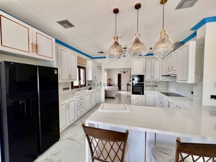 Image No.17-5 Bed House for sale