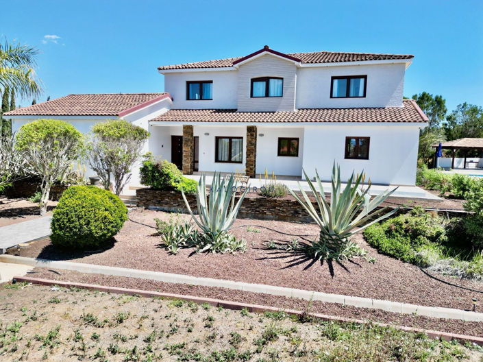 Image No.3-5 Bed House for sale