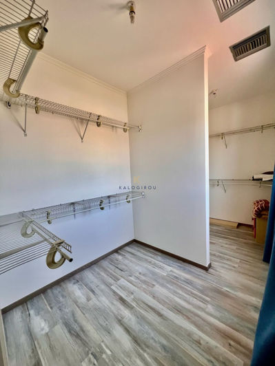 Image No.38-5 Bed House for sale