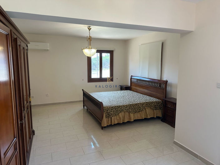 Image No.13-5 Bed House for sale