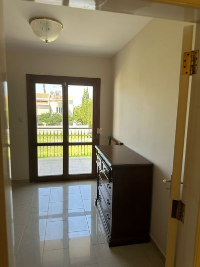 Image No.15-5 Bed House for sale