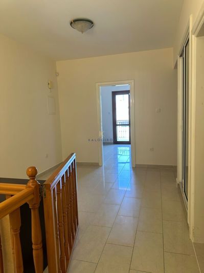 Image No.9-5 Bed House for sale