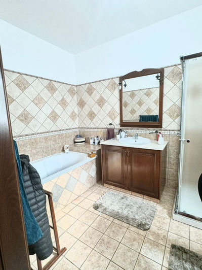 Image No.20-Maison de 4 chambres à vendre à Aradippou