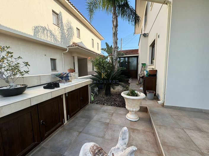 Image No.25-Maison de 4 chambres à vendre à Aradippou