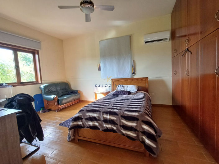 Image No.19-4 Bed House for sale
