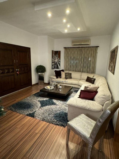 Image No.3-Maison de 6 chambres à vendre à Larnaca