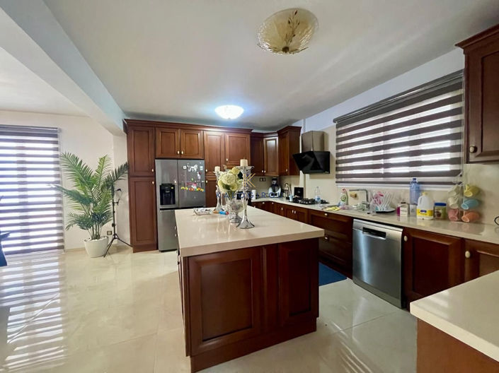 Image No.10-Maison de 4 chambres à vendre à Oroklini