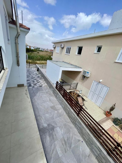 Image No.40-Maison de 4 chambres à vendre à Oroklini