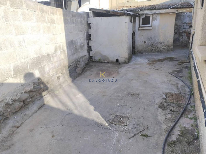 Image No.5-2 Bed House for sale