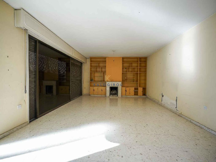 Image No.2-Propriété de 7 chambres à vendre à Aglantzia
