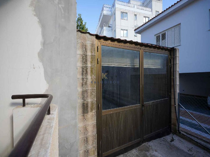 Image No.5-Propriété de 7 chambres à vendre à Aglantzia