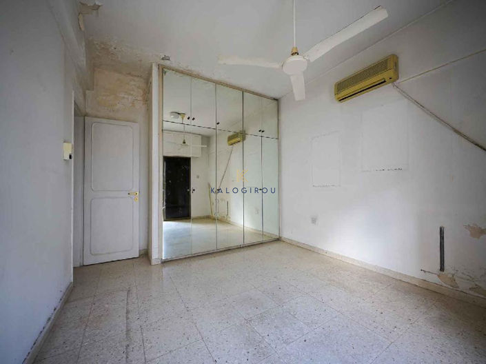 Image No.7-Propriété de 7 chambres à vendre à Aglantzia