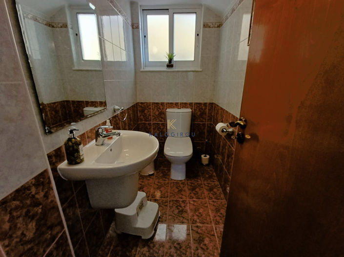 Image No.10-4 Bed House for sale