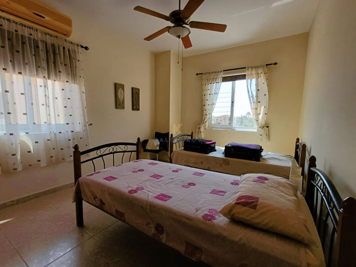 Image No.17-4 Bed House for sale